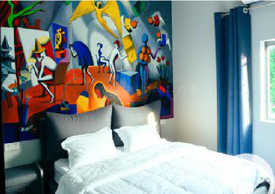 南川对于酒店的墙体彩绘而言更注重哪些方面？